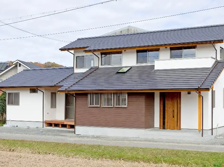 平板瓦の屋根